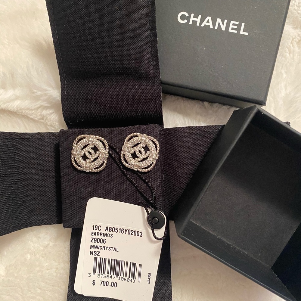 Chanel Earrings Authentic